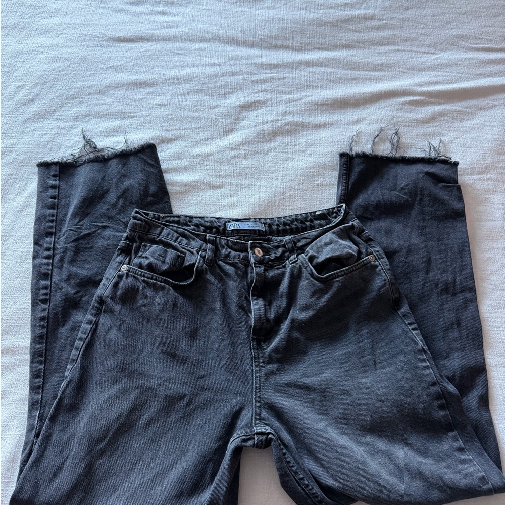 Zara Women's Black Straight Leg Jeans
